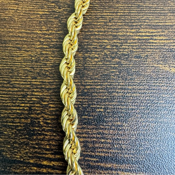 Gold Tone Rope Chain Necklace 19” - Picture 3 of 4